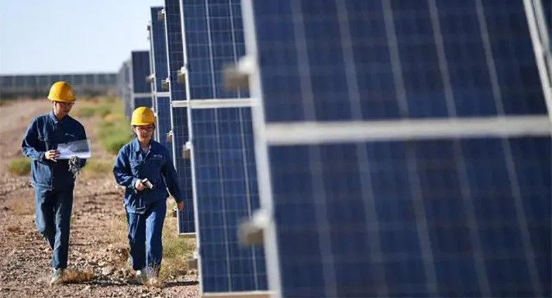 Solar farm commissioning Solar farm commissioning