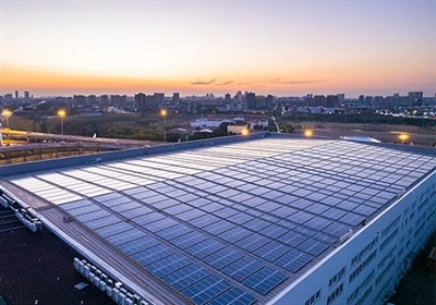 Microquanta представляє найбільший у світі сонячний дах Perovskite